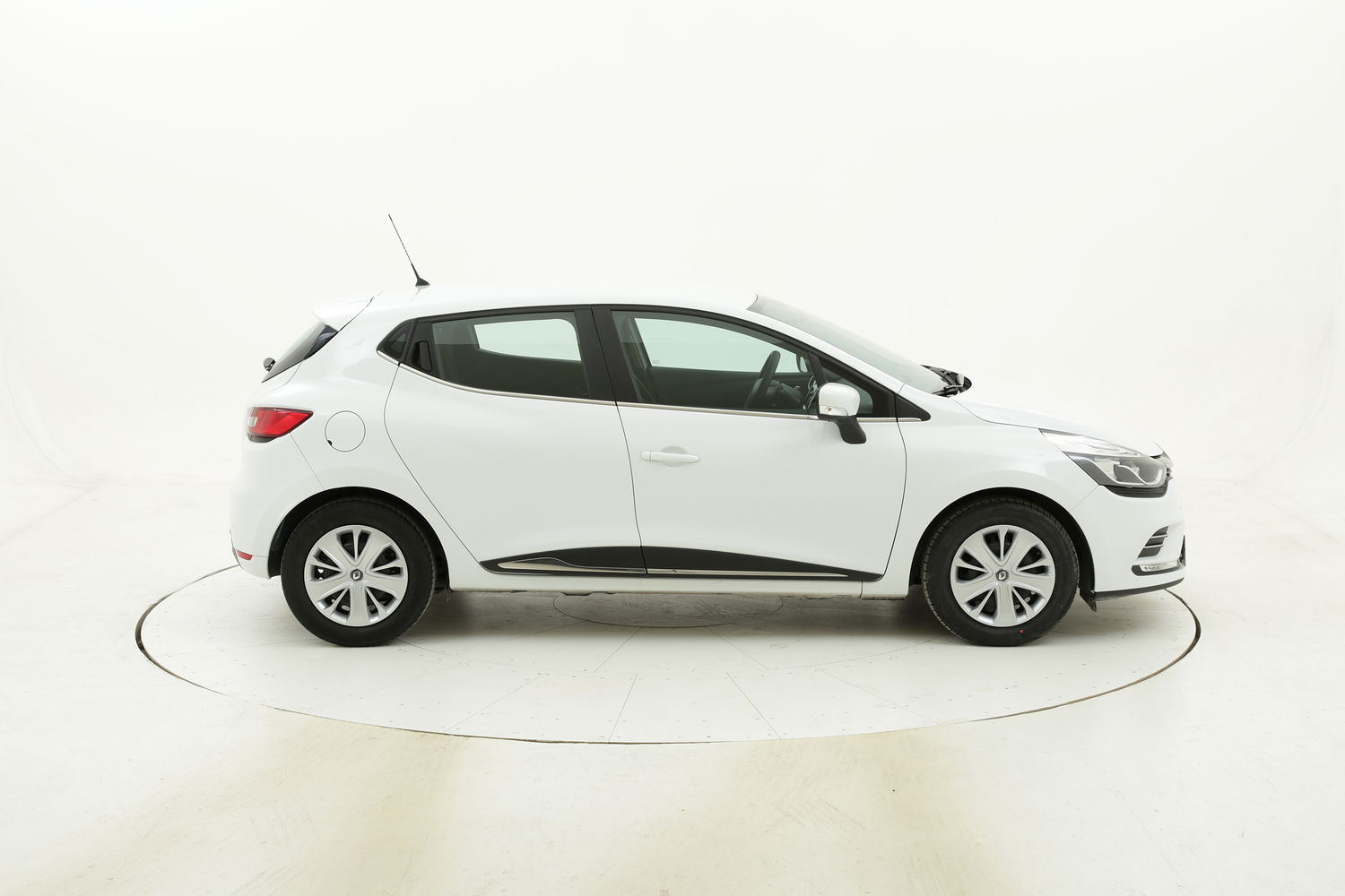 Renault Clio Energy Zen usata del 2017 con 35.568 km
