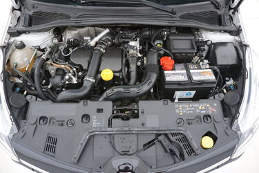 Renault Clio Vano motore Vano motore di Renault Clio