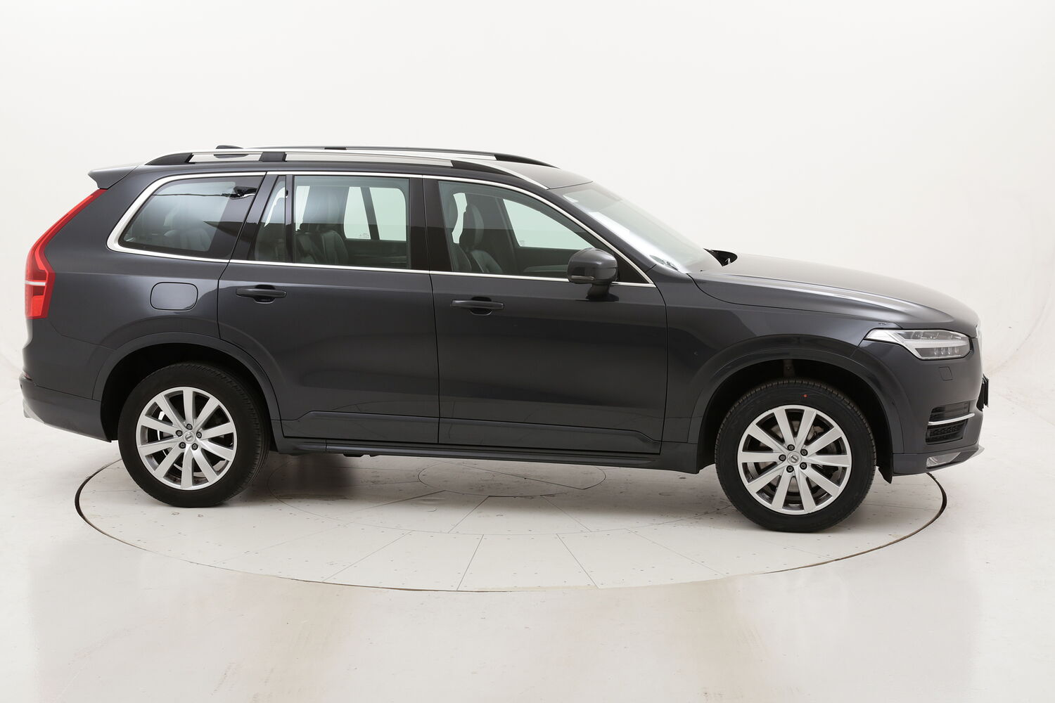 Volvo XC90 D4 Momentum Geartronic - 7 posti usata del 2018 con 90.704 km