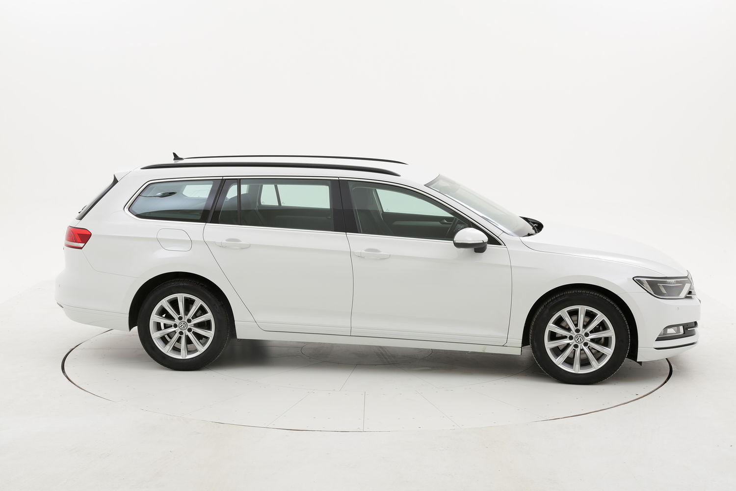 Volkswagen Passat usata del 2015 con 96.297 km