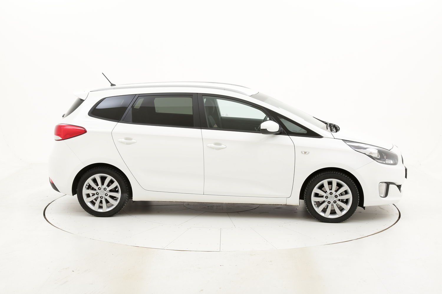Kia Carens usata del 2016 con 83.067 km