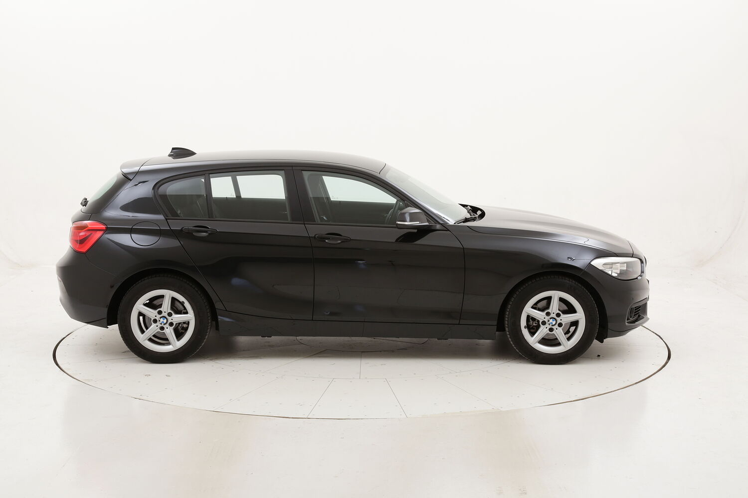 BMW Serie 1 118d Business usata del 2017 con 40.500 km