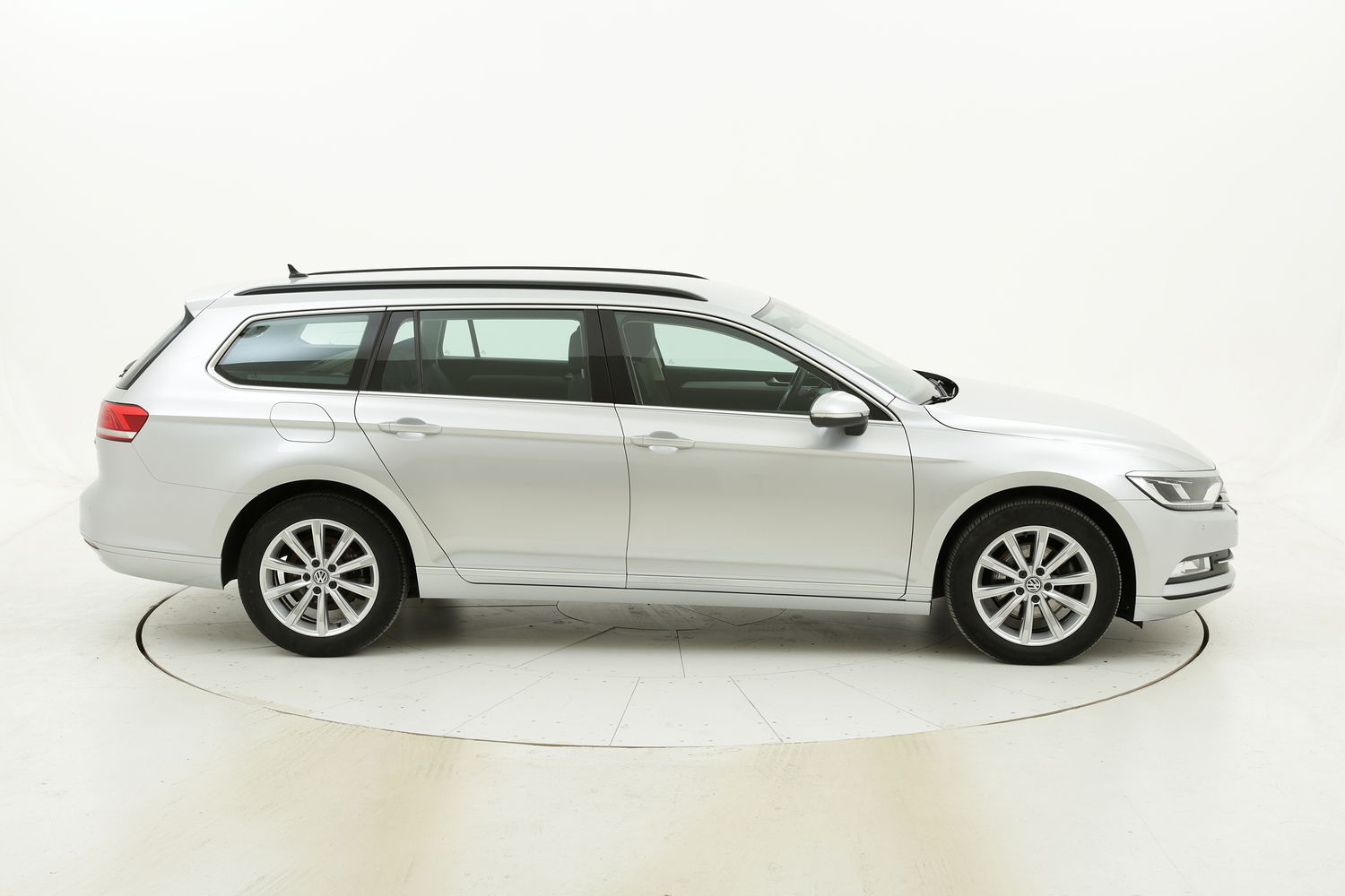 Volkswagen Passat usata del 2016 con 109.400 km