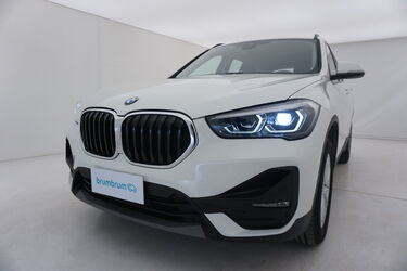 Visione frontale di BMW X1