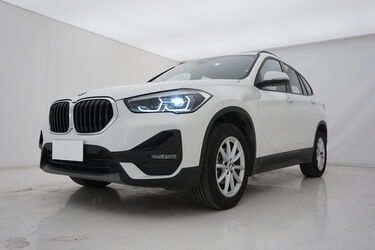 Visione frontale di BMW X1