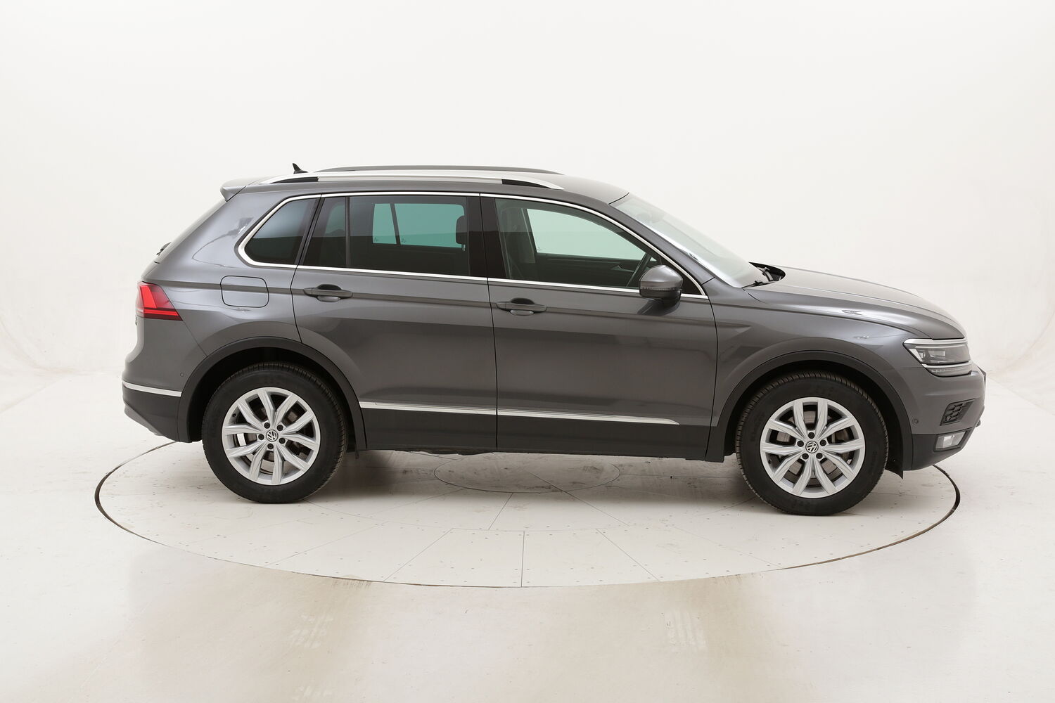 Volkswagen Tiguan Executive 4MOTION DSG usata del 2017 con 79.122 km