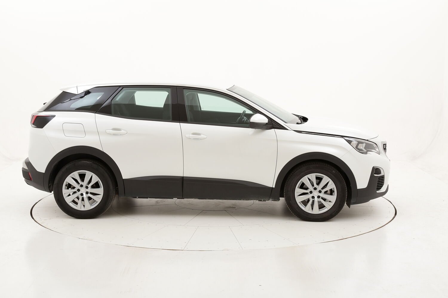 Peugeot 3008 Business EAT6 usata del 2018 con 135.647 km