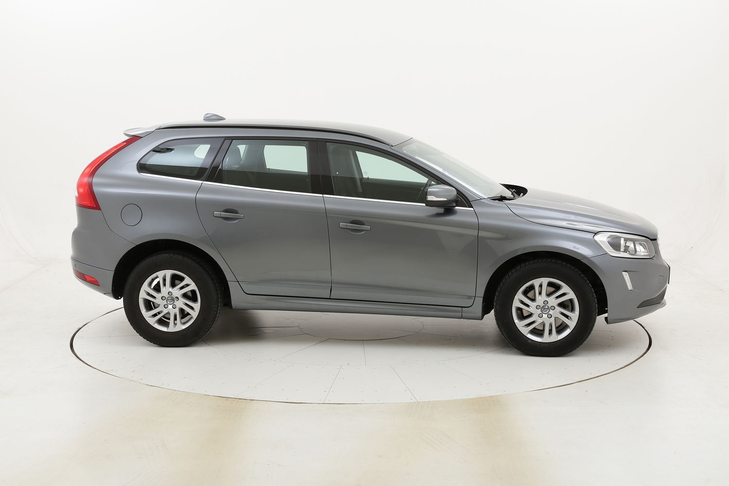 Volvo XC60 D3 Business Plus Geatronic usata del 2017 con 111.983 km