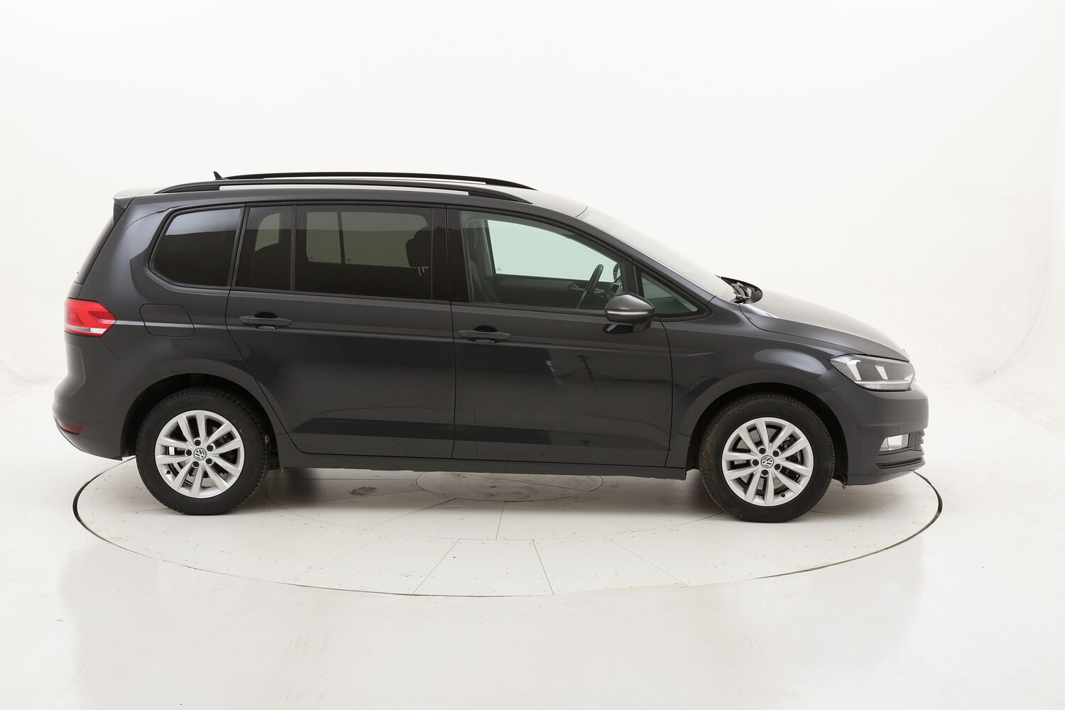 Volkswagen Touran Business usata del 2017 con 129.219 km