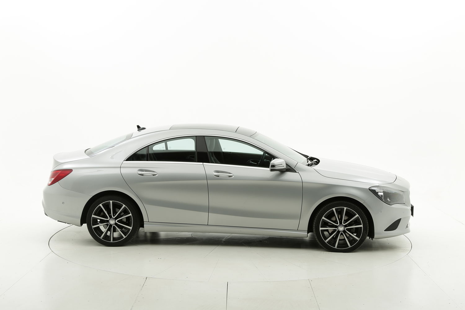 Mercedes CLA usata del 2015 con 63.645 km