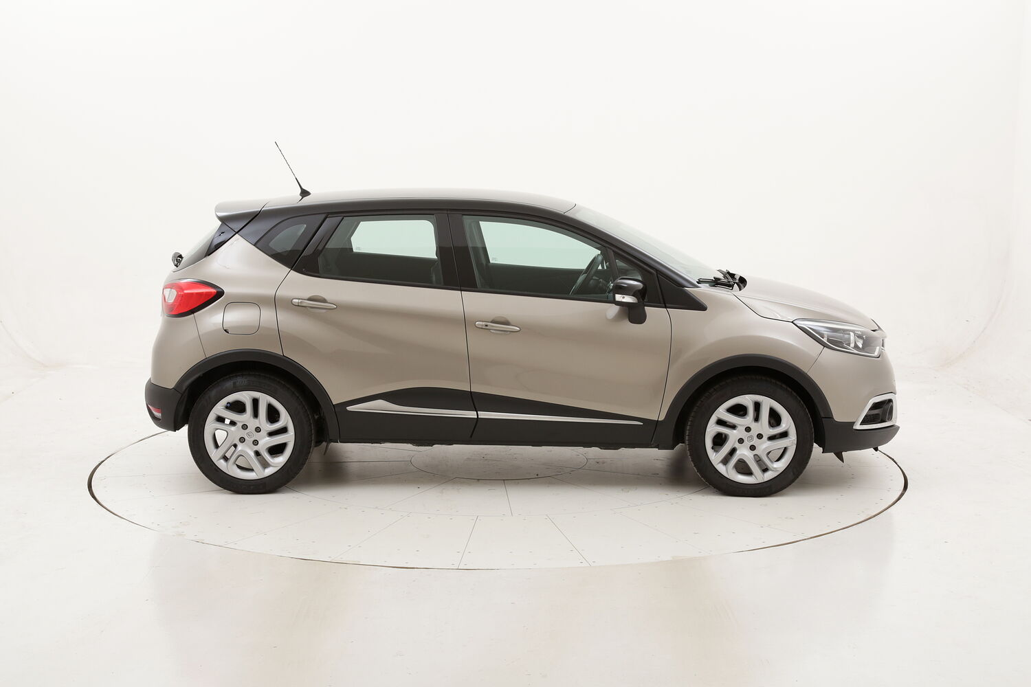 Renault Captur Energy R-Link usata del 2015 con 114.257 km