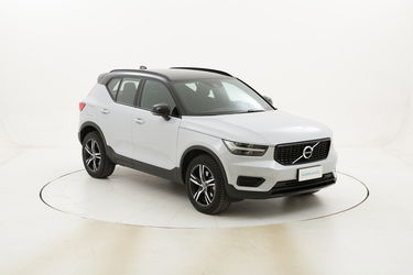 Volvo XC40 D4 R-design AWD Geartronic usata del 2020 con 19.045 km