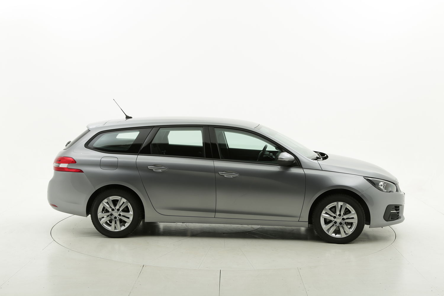 Peugeot 308 usata del 2018 con 7 km