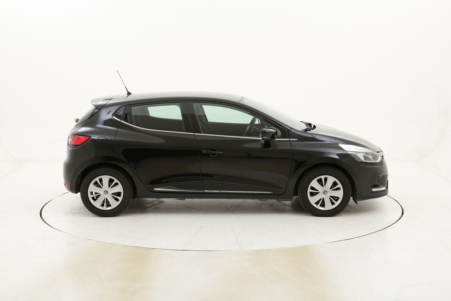 Renault Clio Energy Zen usata del 2018 con 79.624 km