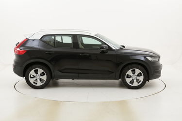 Volvo XC40 D4 Momentum AWD Geartronic usata del 2018 con 52.050 km