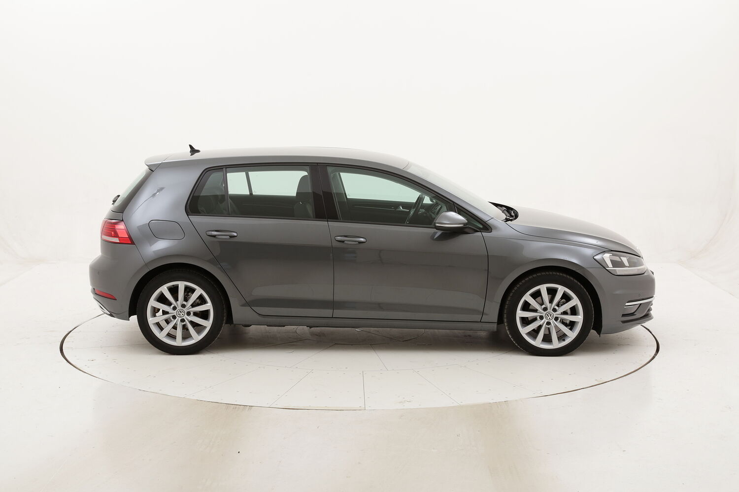 Volkswagen Golf Executive DSG usata del 2018 con 89.544 km