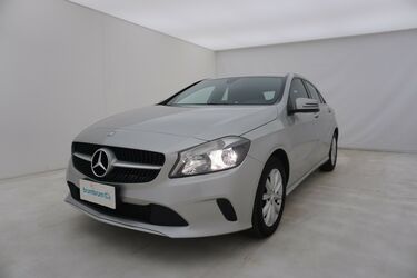 Mercedes Classe A Visione frontale Visione frontale di Mercedes Classe A
