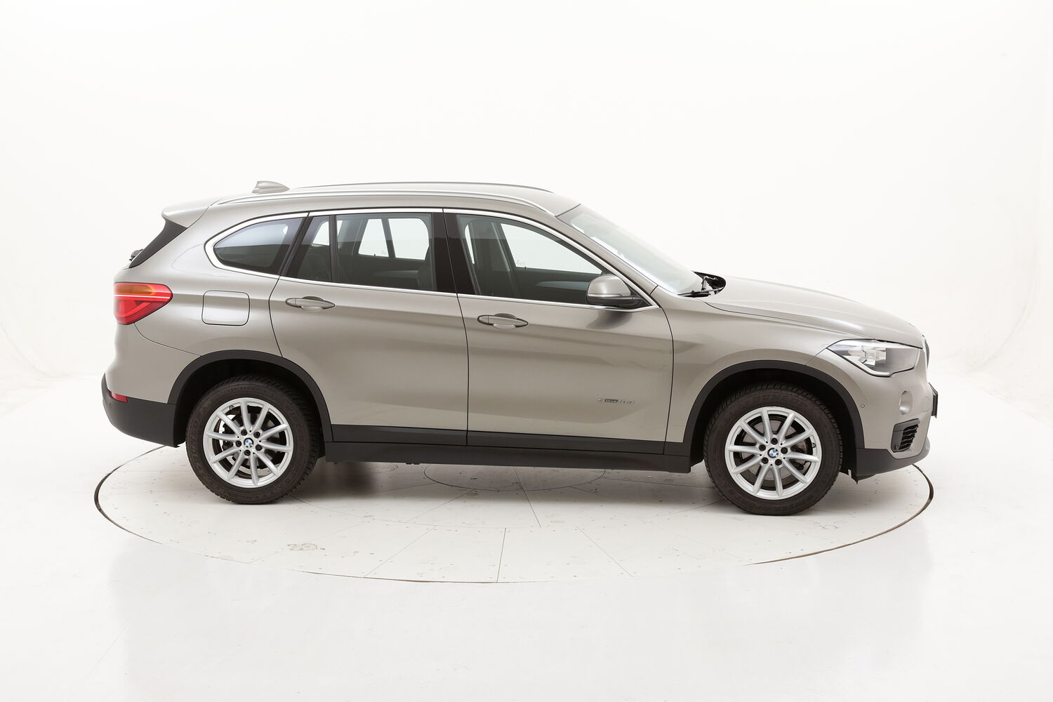 BMW X1 18d sDrive Business Aut. usata del 2017 con 49.765 km