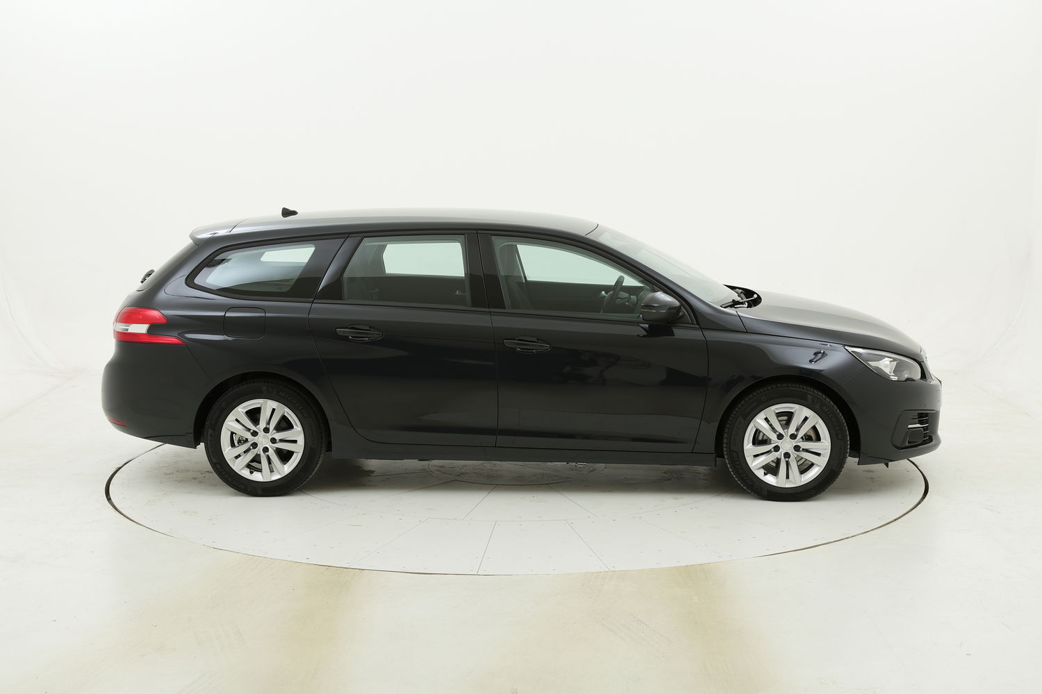 Peugeot 308 SW Business EAT8 usata del 2018 con 54.958 km