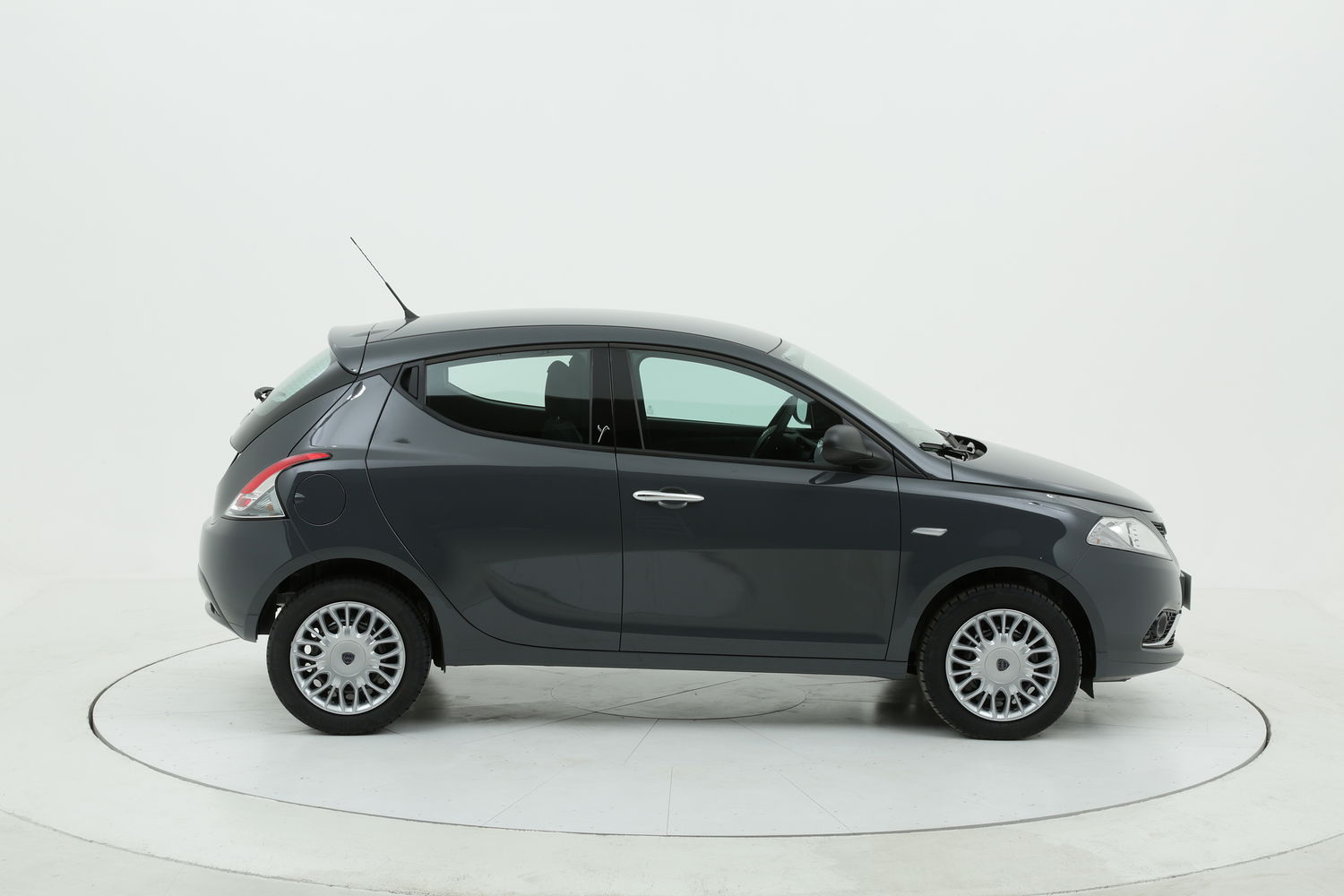 Lancia Ypsilon Silver km 0 diesel antracite