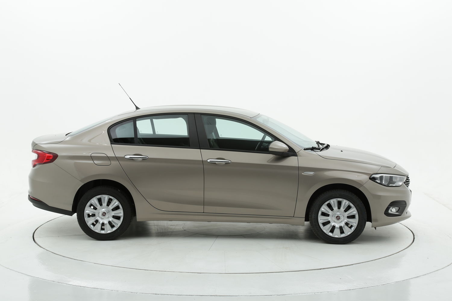 Fiat Tipo Easy km 0 benzina beige