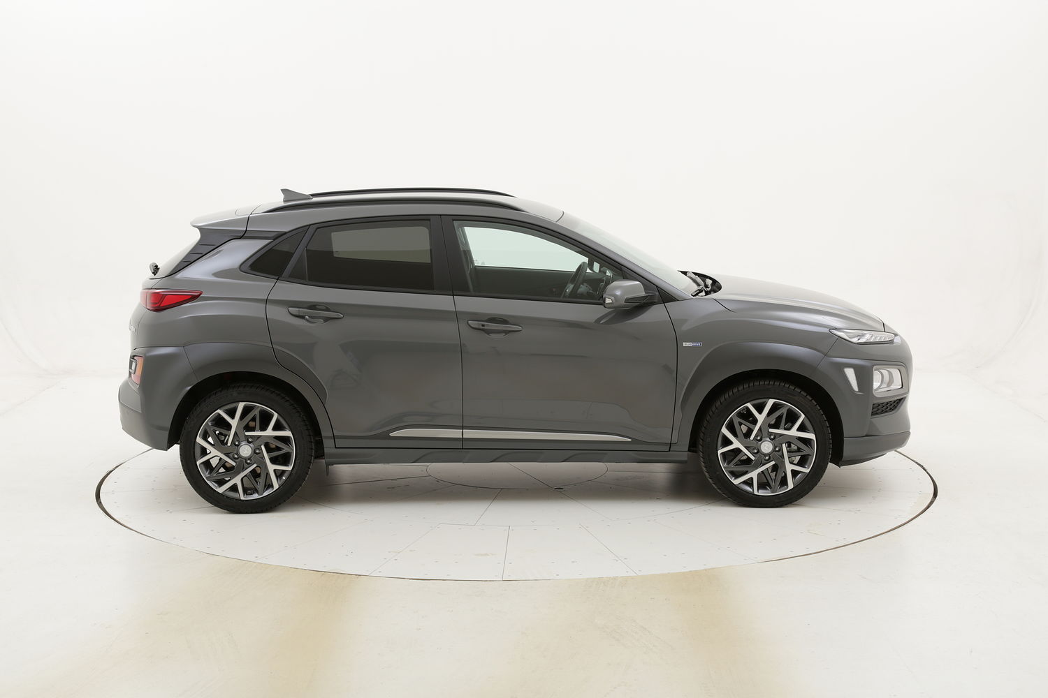 Hyundai Kona XPrime HEV Aut. km 0 ibrido benzina grigia