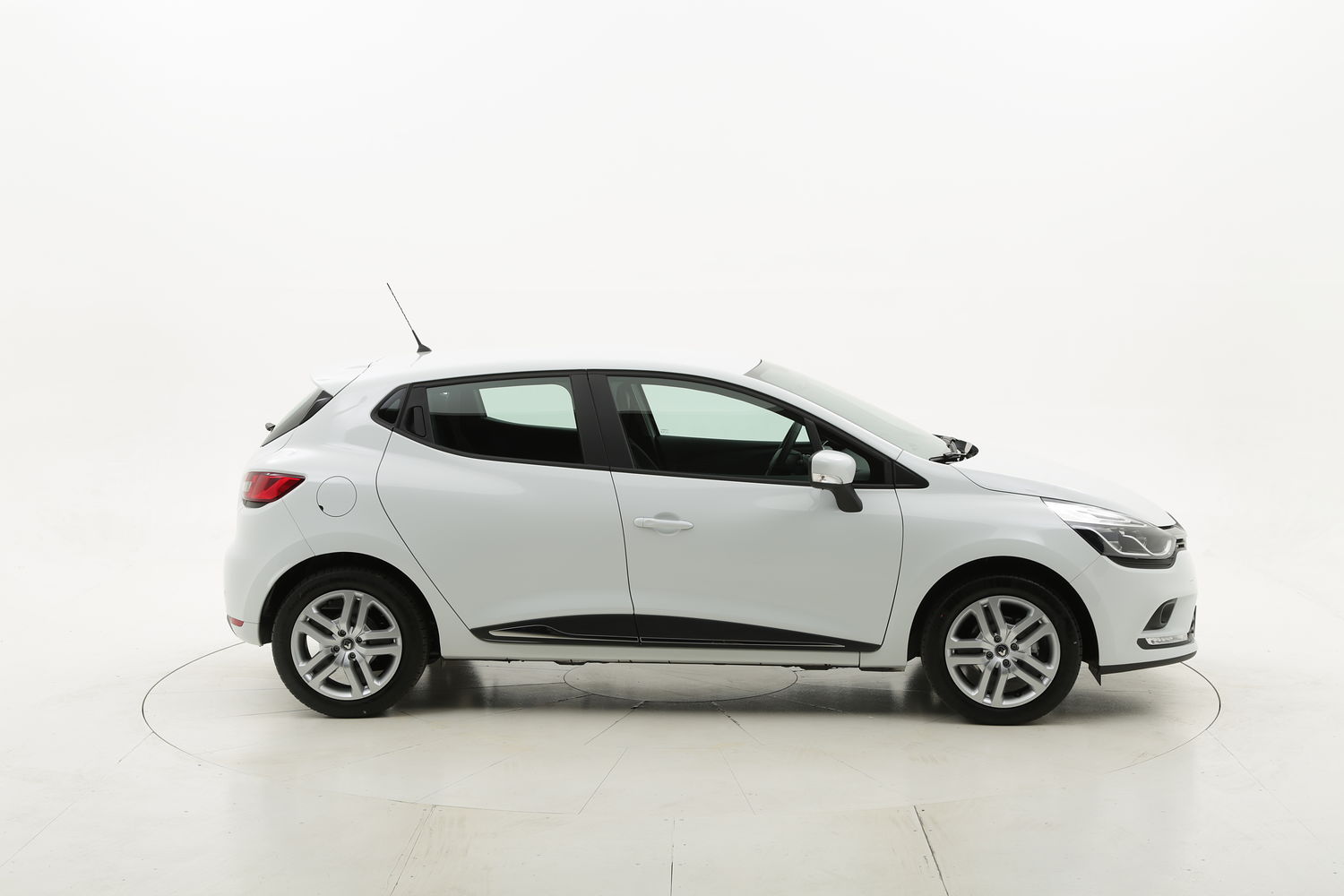 Renault Clio Zen km 0 benzina bianca