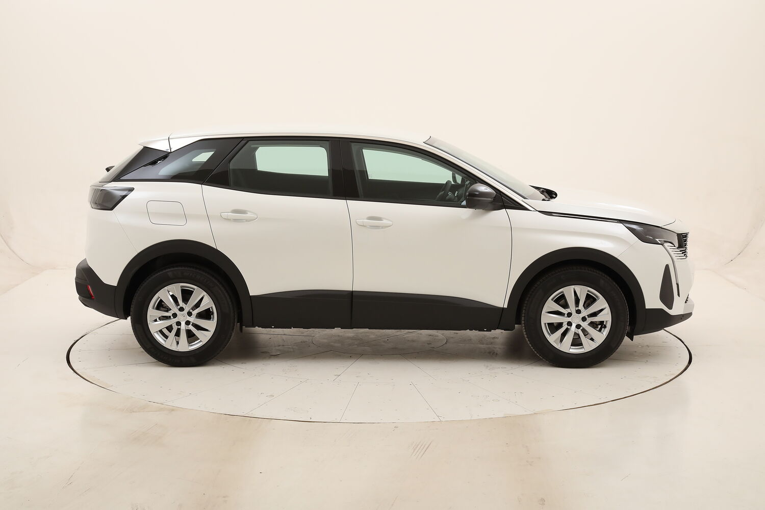 Peugeot 3008 Active Pack km 0 benzina bianca