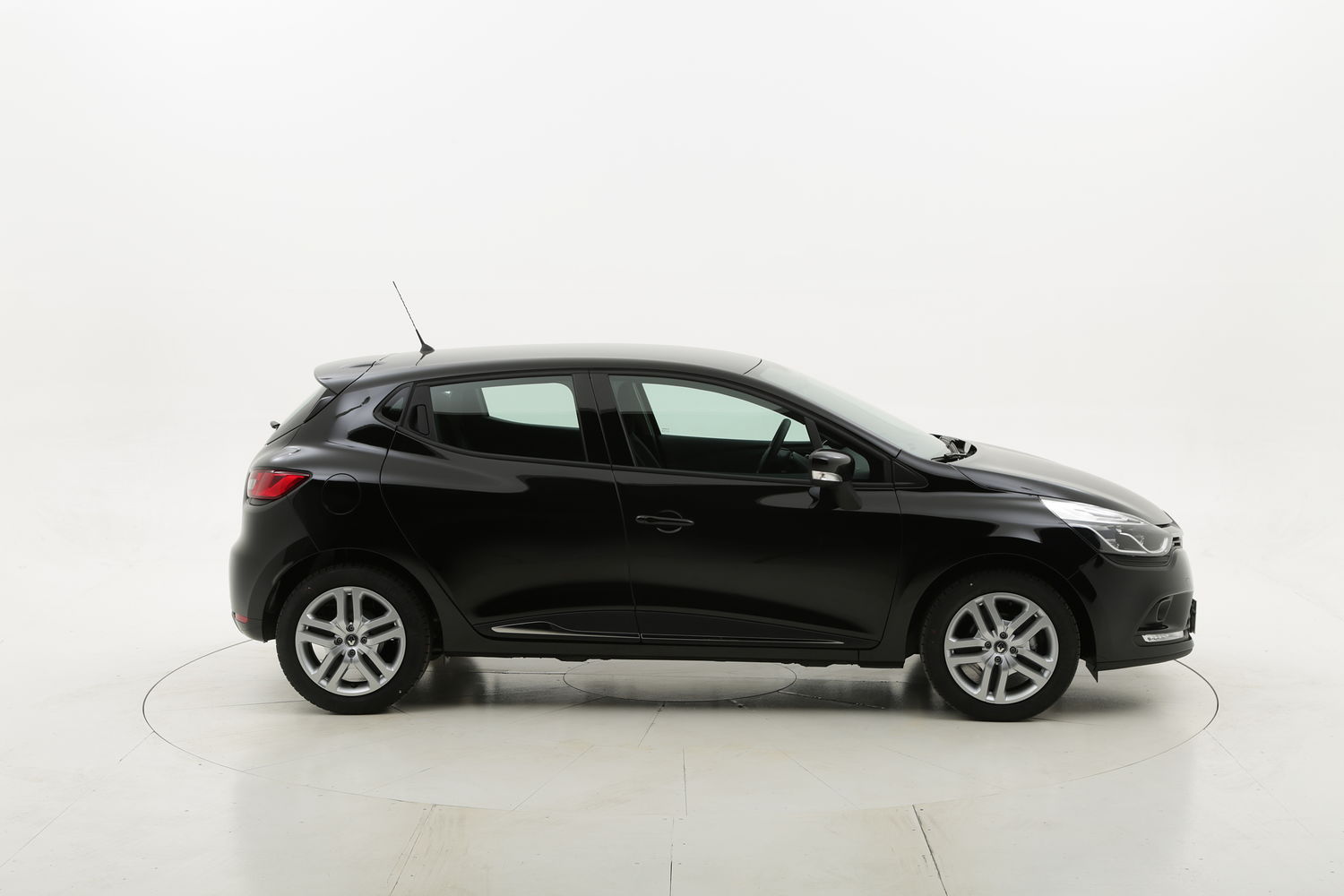 Renault Clio Zen km 0 benzina nera