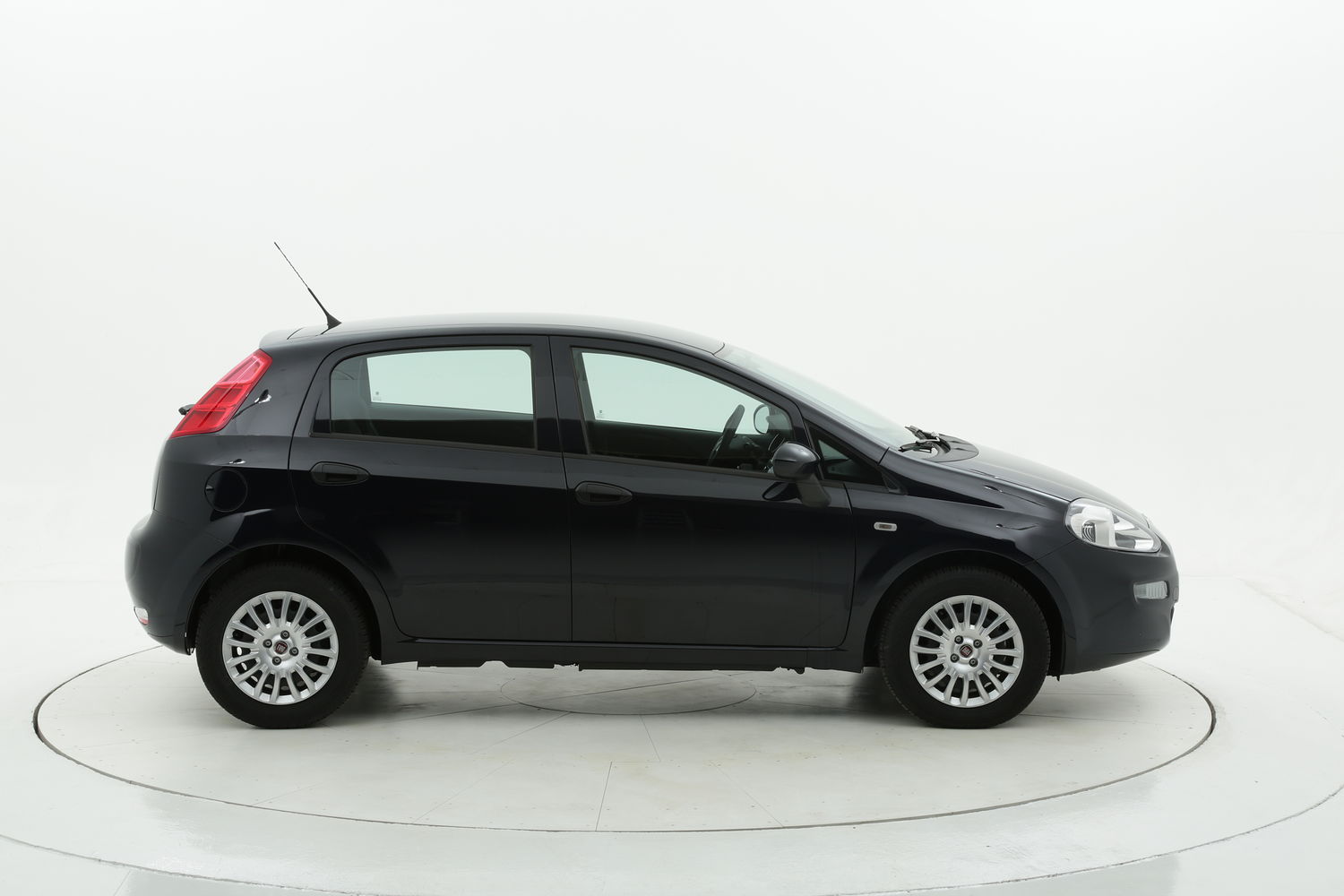 Fiat Punto 5 porte Street km 0 diesel blu