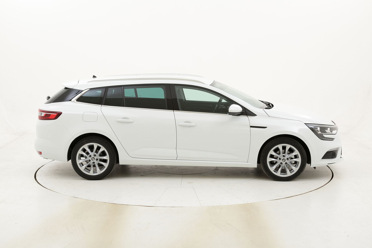 Renault Mégane Sporter Business km 0 diesel bianca