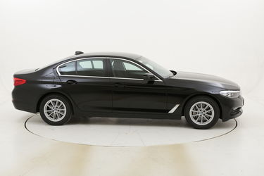 BMW Serie 5 530e Business aut. km 0 ibrido benzina nera