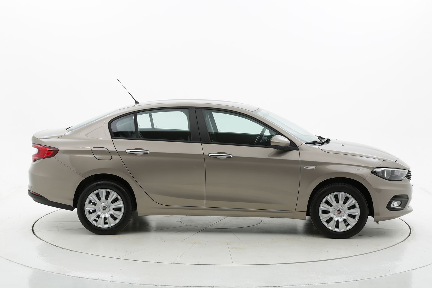Fiat Tipo Easy km 0 benzina beige