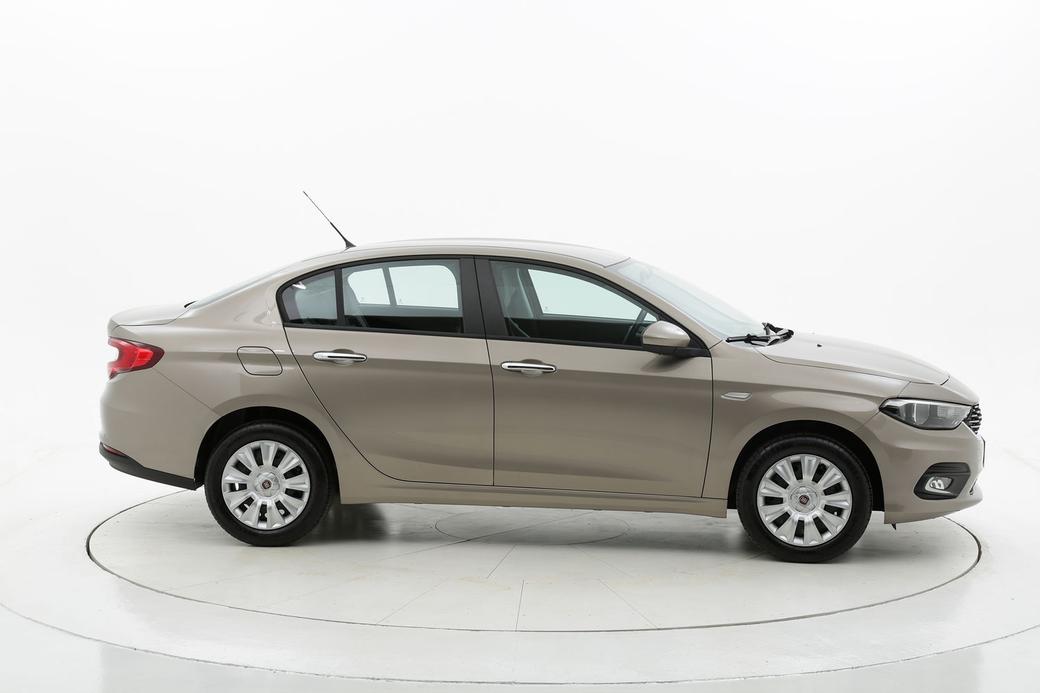 Fiat Tipo 4 porte Easy km 0 benzina beige