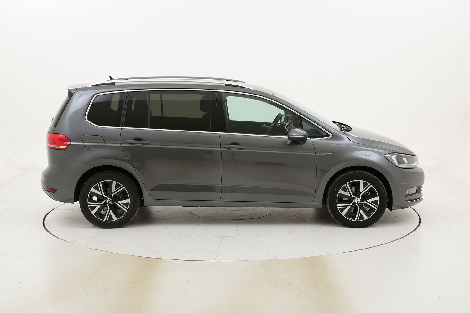 Volkswagen Touran Executive DSG km 0 diesel grigia