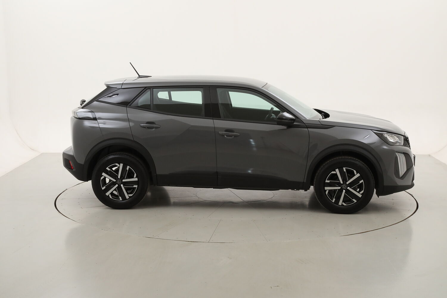 Peugeot 2008 Style km 0 benzina grigia