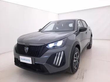 Peugeot 2008 Style 1.2 Benzina 100CV Manuale Visione frontale