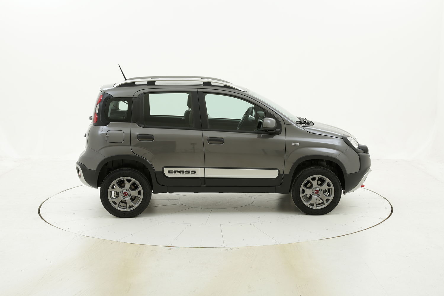 Fiat Panda Cross 4x4 km 0 benzina grigia