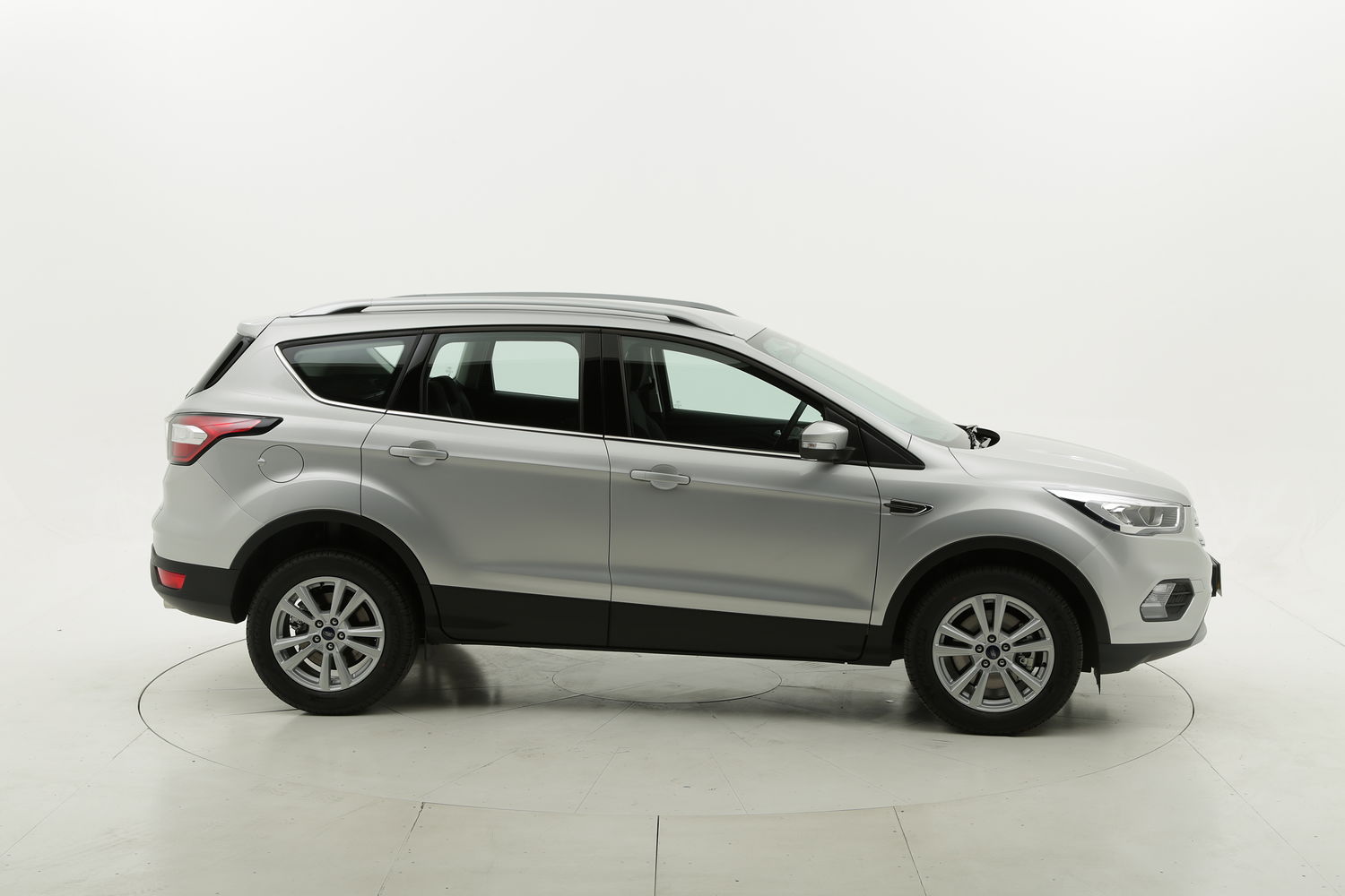 Ford Kuga diesel argento a noleggio a lungo termine