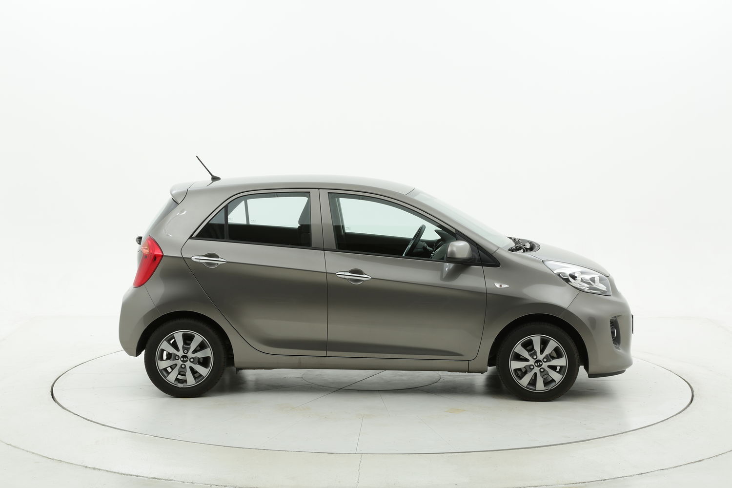 Kia Picanto gpl antracite a noleggio a lungo termine