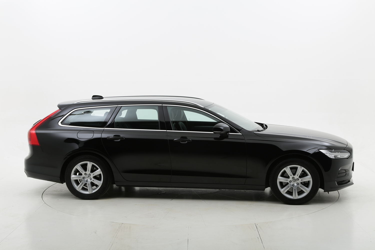Volvo V90 diesel nera a noleggio a lungo termine