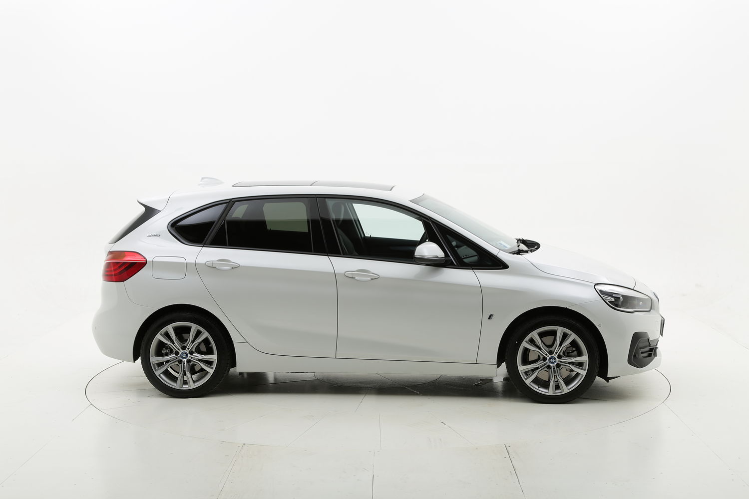 BMW Serie 2 Active Tourer a noleggio lungo termine |brumbrum