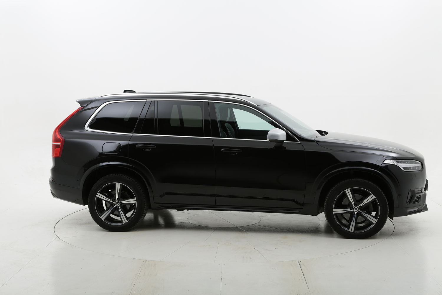 Volvo XC90 Business Plus AWD geartronic ibrido diesel nera a noleggio a lungo termine