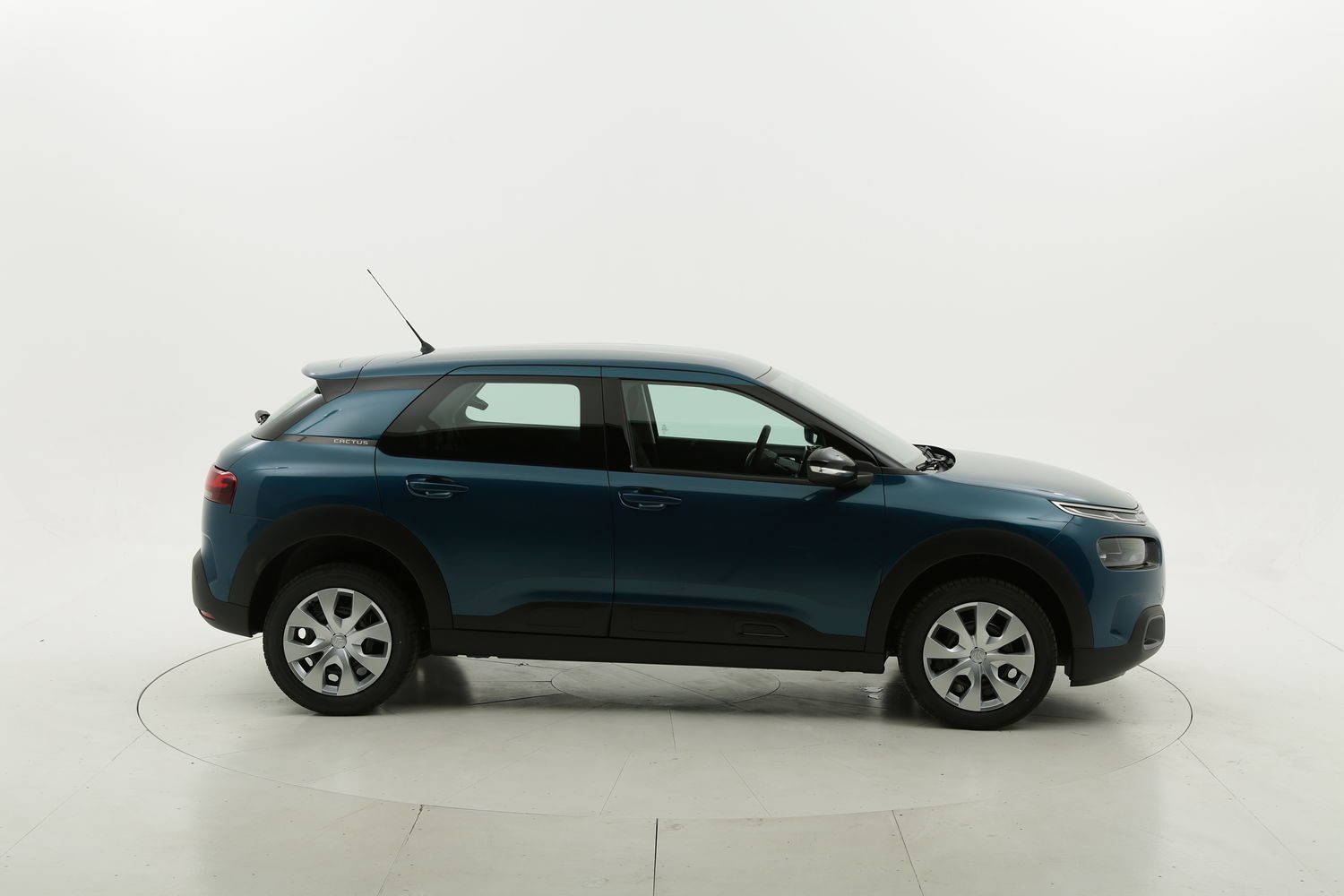 Citroen C4 Cactus benzina blu a noleggio a lungo termine