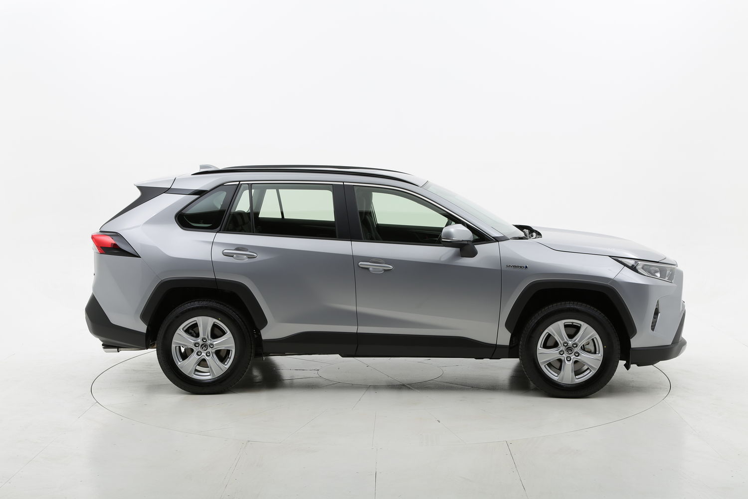 Toyota Rav4 ibrida a noleggio a lungo termine