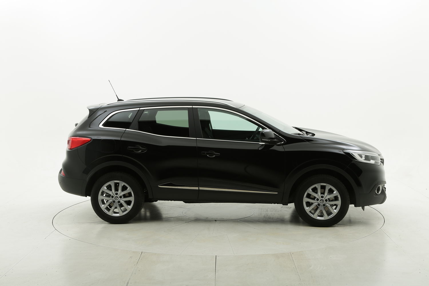 Renault Kadjar benzina nera a noleggio a lungo termine