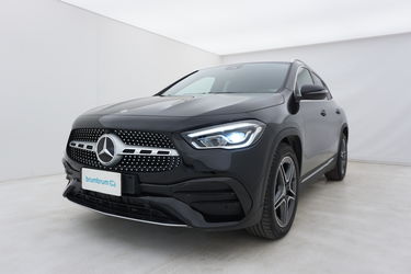 Mercedes GLA Visione frontale Visione frontale di Mercedes GLA