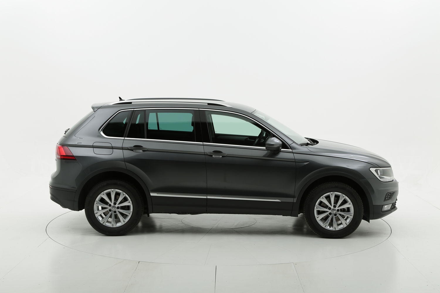 Volkswagen Tiguan benzina a noleggio lungo termine |brumbrum