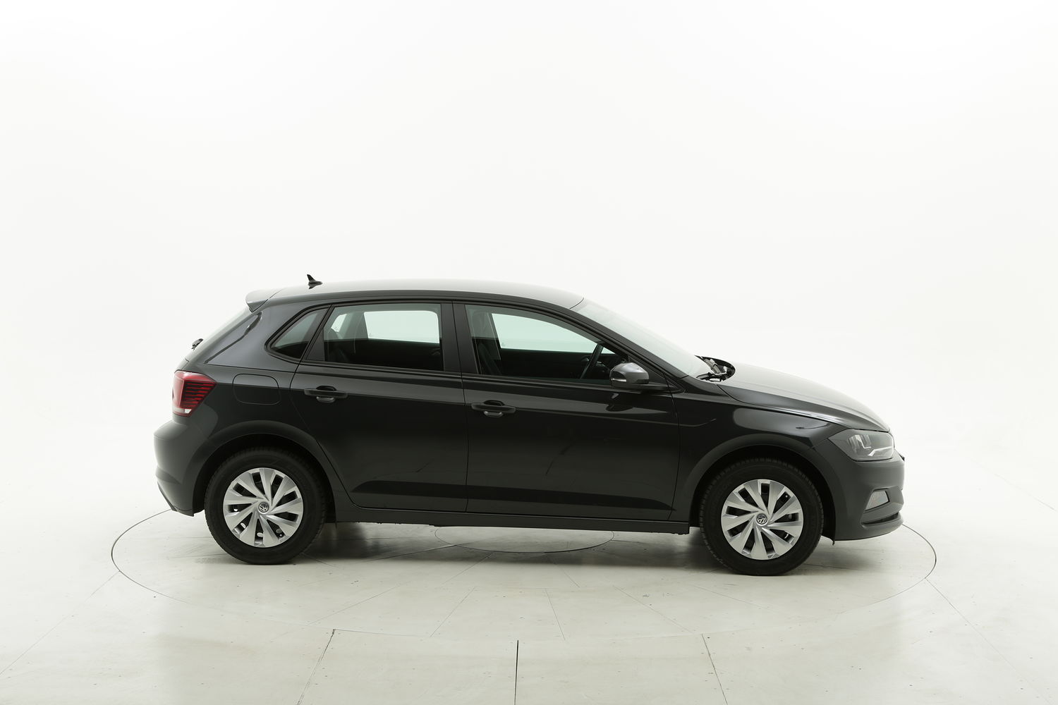Volkswagen Polo benzina antracite a noleggio a lungo termine