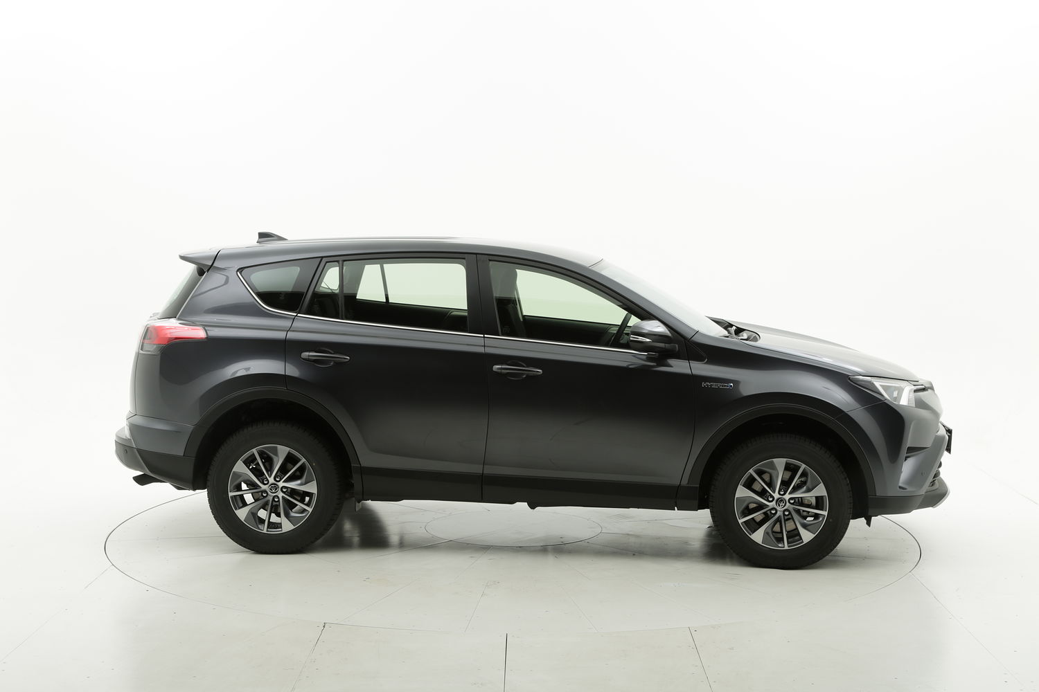 Toyota Rav4 ibrido benzina antracite a noleggio a lungo termine